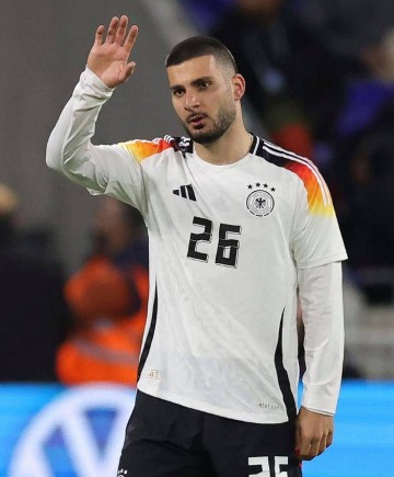 告别,曼联!5000万废柴火速离队,下家确定!1亿德甲双星空降红魔