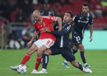 1-0！西甲劲旅虎口夺食+力压三冠王登顶，欧冠2冠