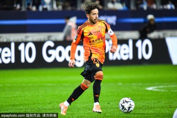 西甲激战：姆巴佩双响炮，皇马4-0大胜瓦伦西亚，距离巴萨更进一步！