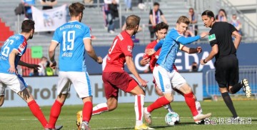 火药味拉满!德甲关键战:一边冲欧冠,一边抢保级,谁能逆天改命?